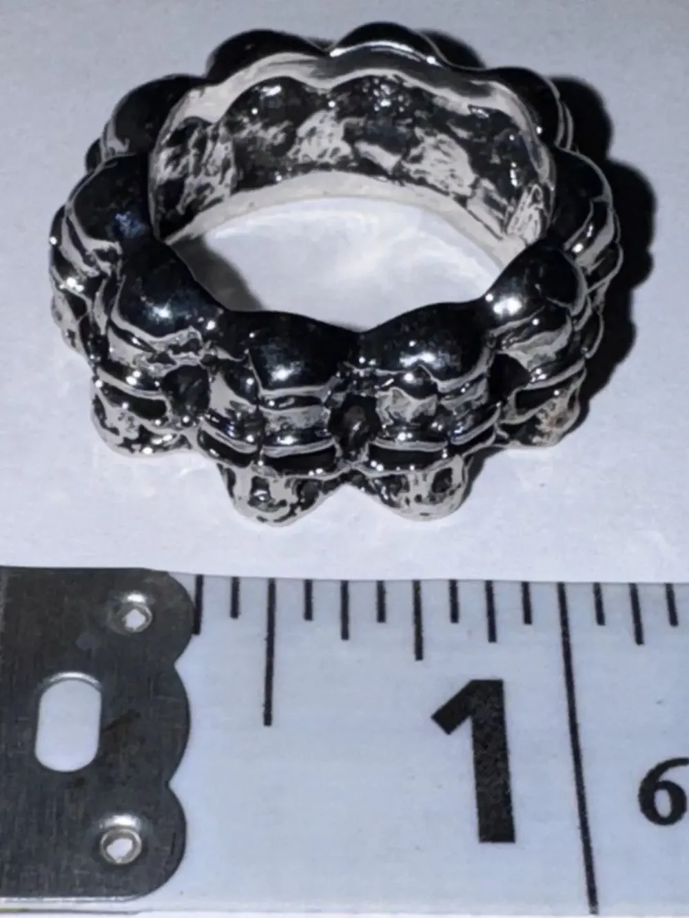Ring Of Skulls Size 8